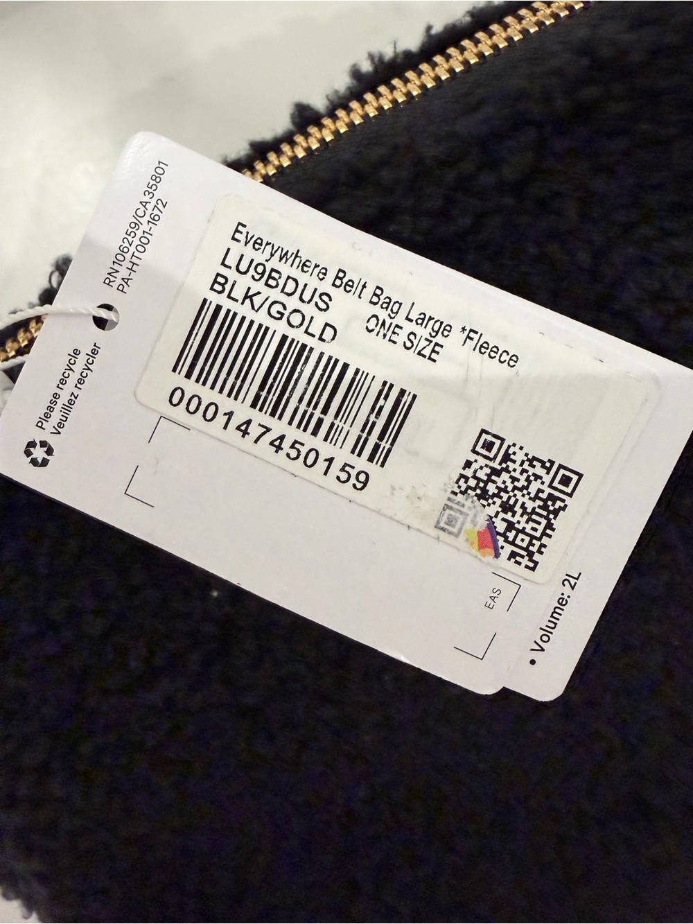 lululemon athletica Black Sherpa Everywhere Belt Bag - Picture 7 of 8